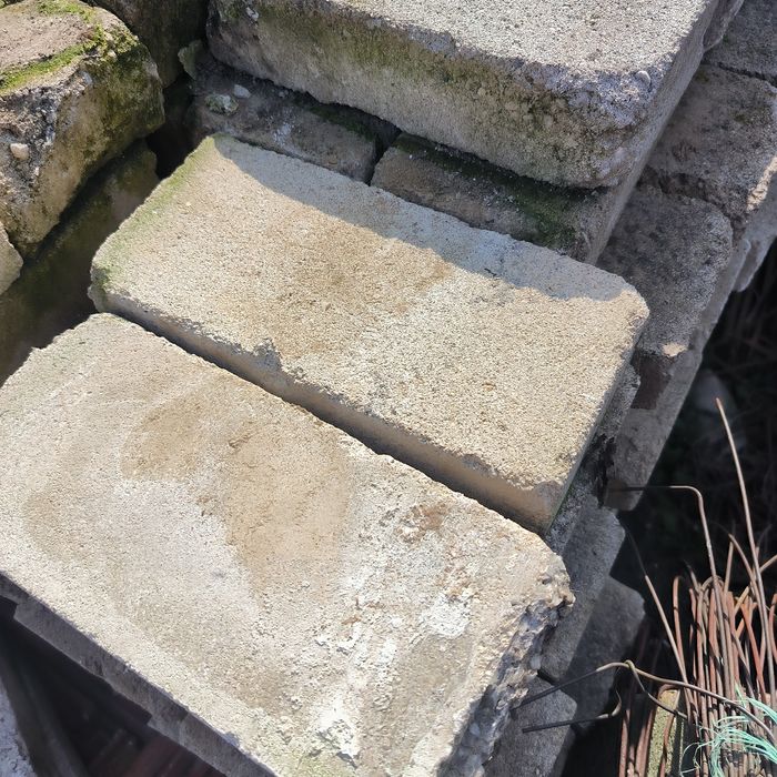 Бели плътни тухли единички