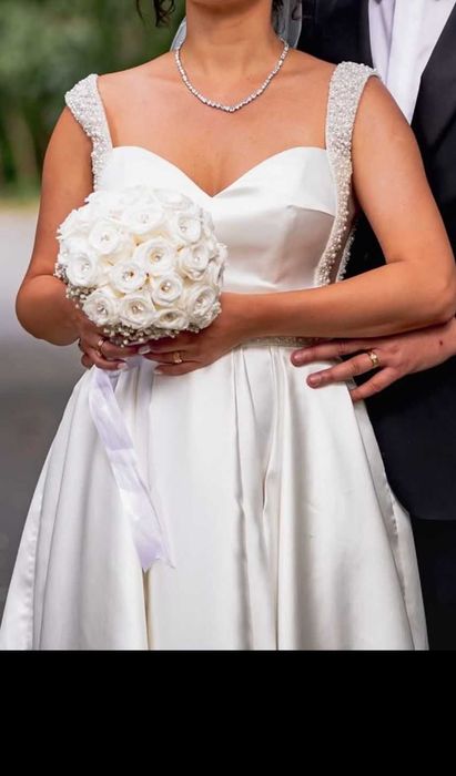 Vand rochie de mireasa