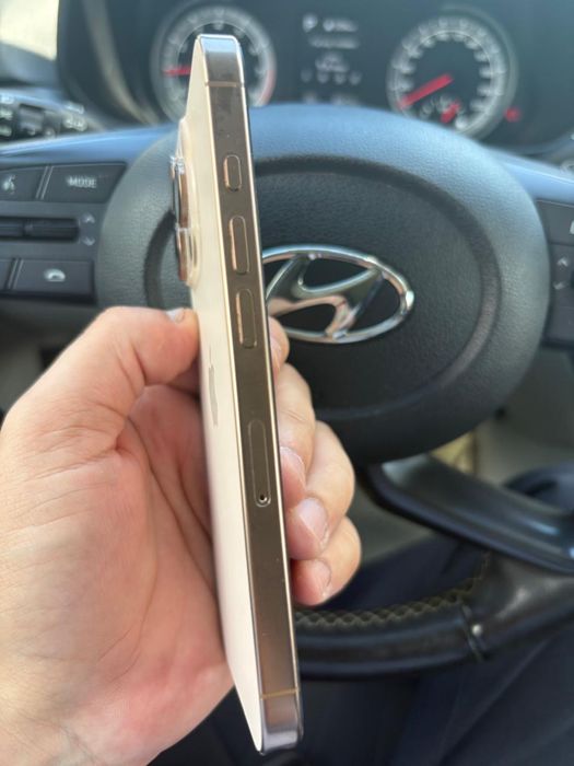 обменяю Iphone 16 pro 256 gb