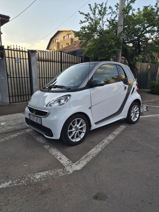 Vand smart fortwo,an fabricatie 2014,km putini!!!