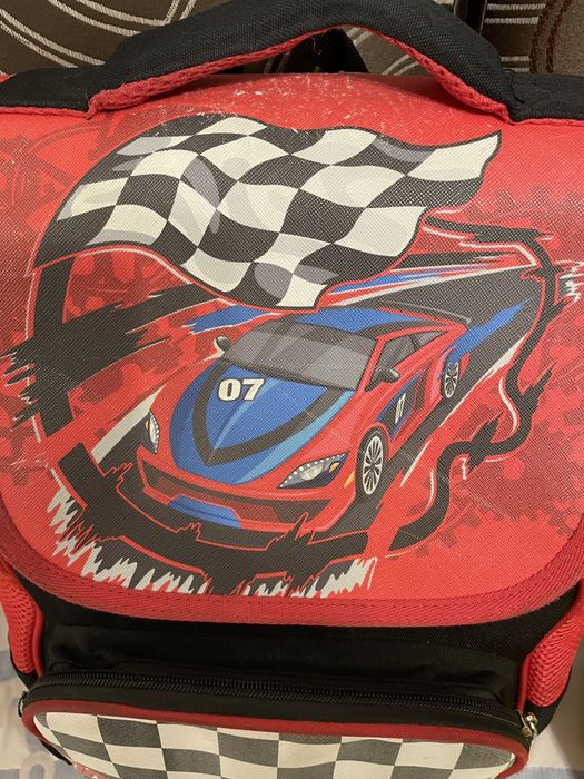 Твердый рюкзак детский