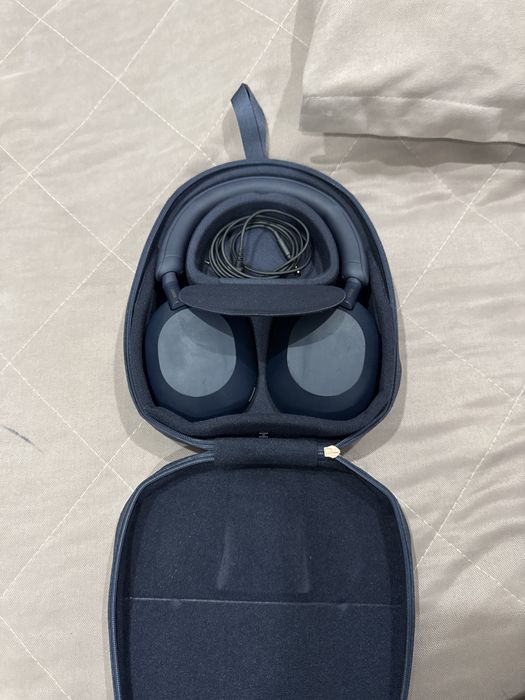 Sony WH-1000XM5 синий