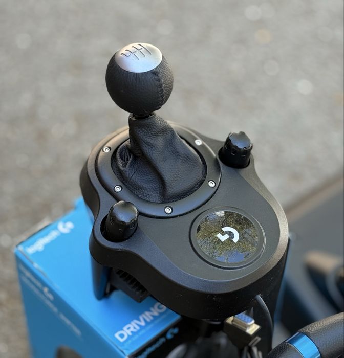 Гейминг сет Logitech G29 (волан + педали) + Logitech Driving Force Shifter (скоростен лост)