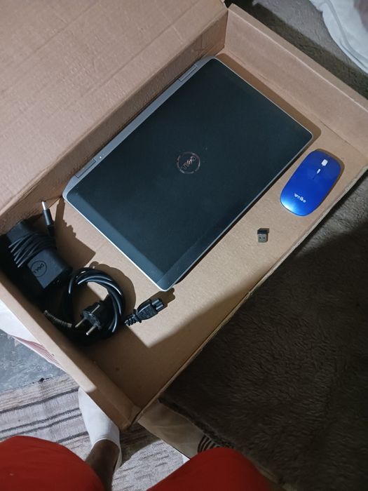 Лаптоп DELL intel core i7