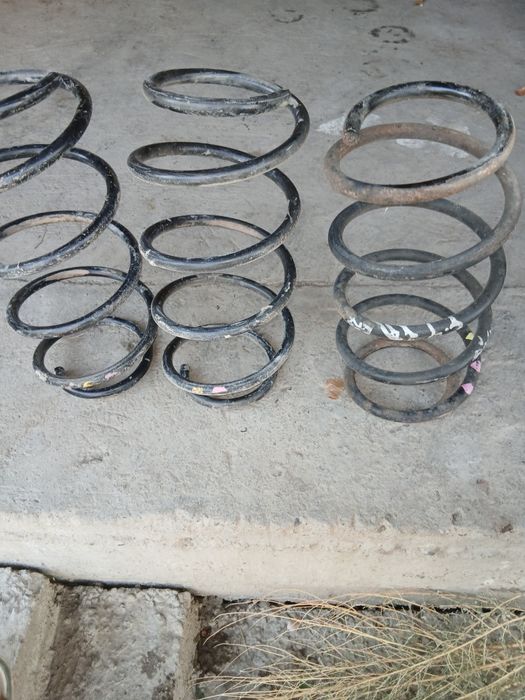 Пружина  ауди с4