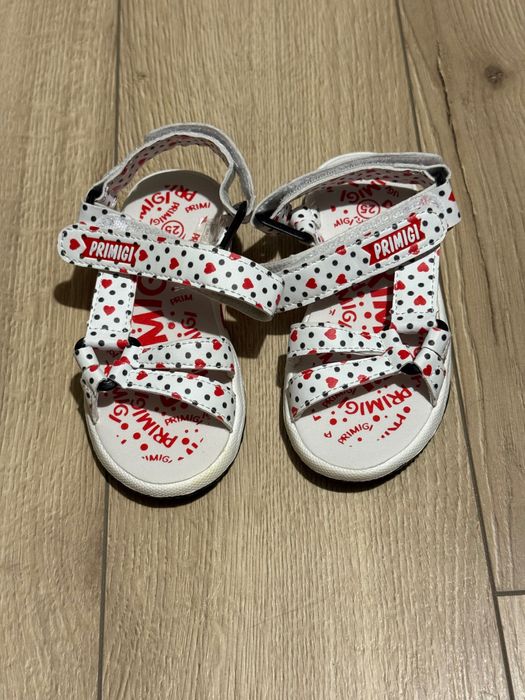 Детски нови сандали Primigi 25номер