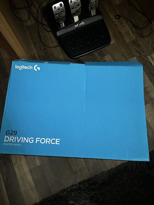 Volan logitech g29 + schimbator logitech