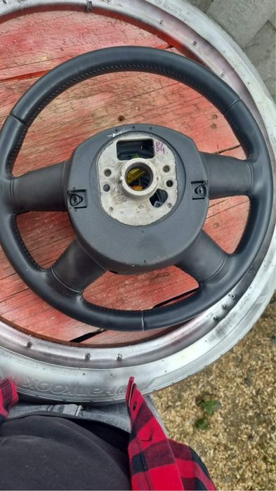 Volan Audi A4 B8/A5/Q5 cu comenzi + airbag OEM