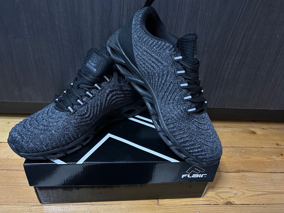 Маратонки - Flair