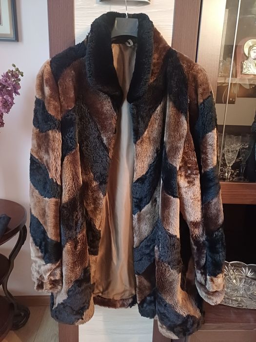 Haina din blana naturala