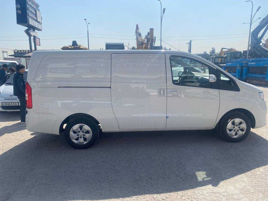 JAC M3 VAN ishonchli avtomabil.