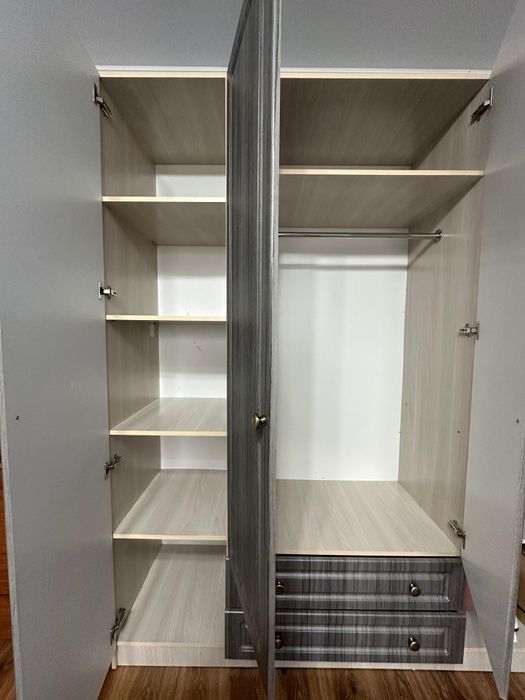 4—х дверный шкаф