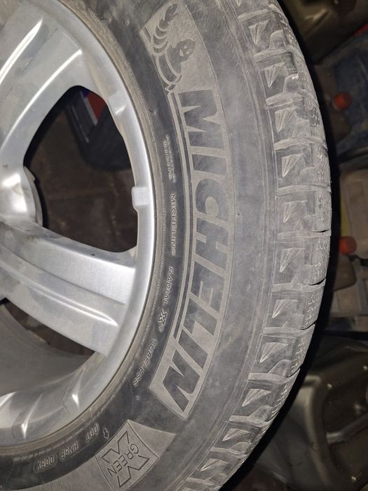 Шины с дисками от Геленваген.