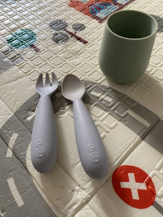 Ezpz чашка и прибори за хранене