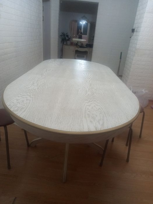 Стол отличном состояние