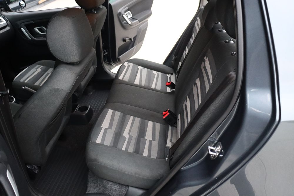 Skoda Fabia 2010  motor  1.2 Benzina unic propietar in Carte