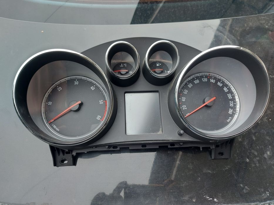 Табло ( километраж ) Опел Инсигния А / Opel Insignia A