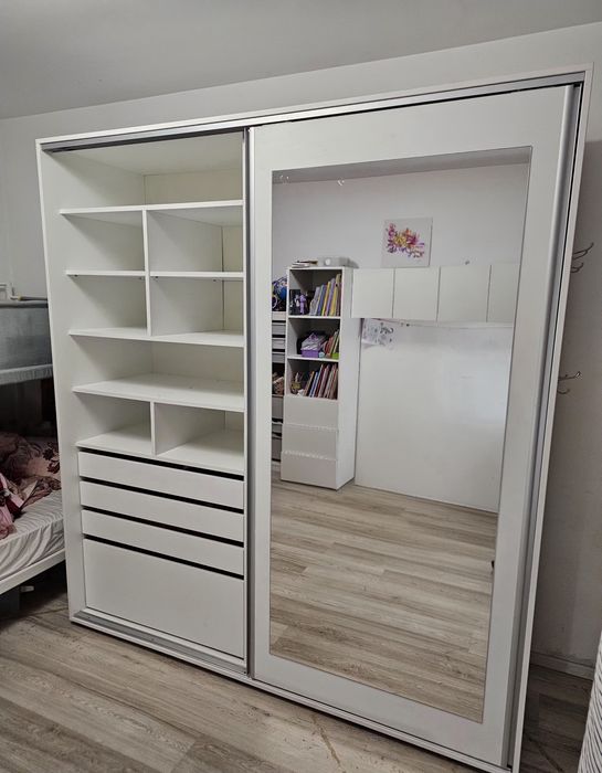 Dulap haine usi glisante  Sibiu