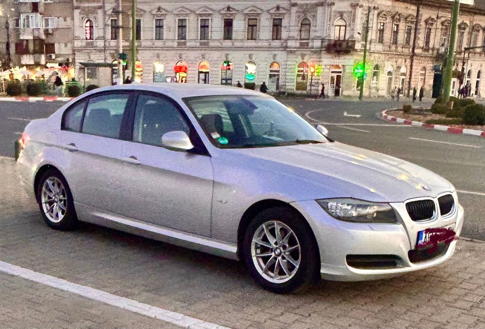 BMW 3 Series 2011