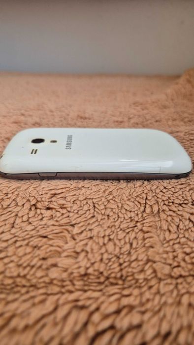 Смартфон Samsung Galaxy S3 mini (GT-i8190)