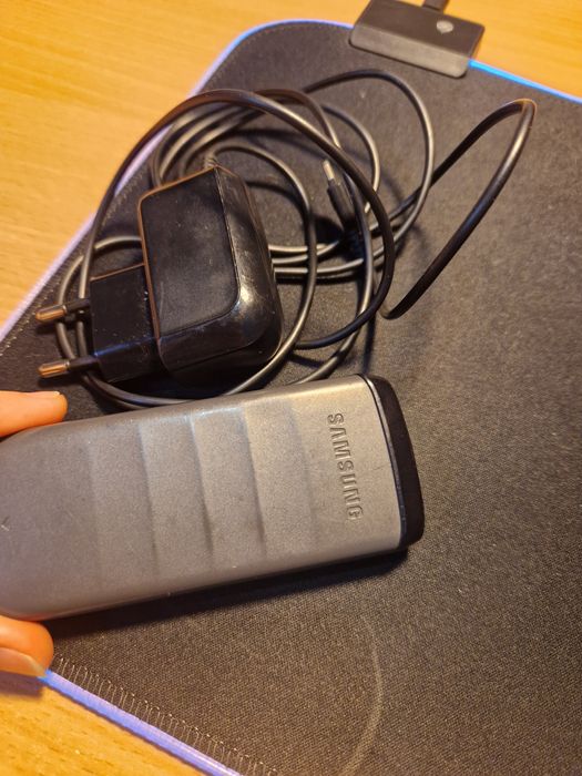 Продам кнопочный телефон