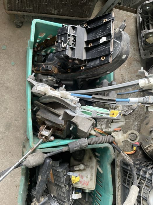 Части от пежо 406