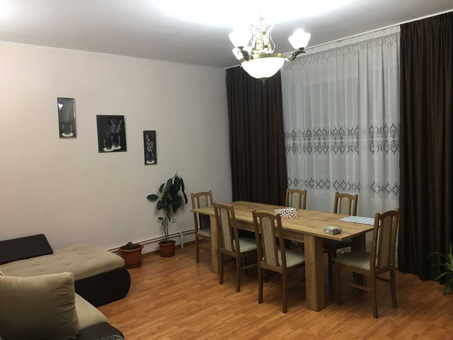 VILLA CENTRAL- 4 camere si living spatios  - Exceptional