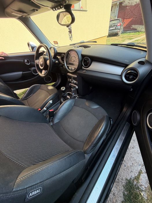 Vând Mini Cooper (2007) – 1.6 Benzina | Doar 122.000 km |