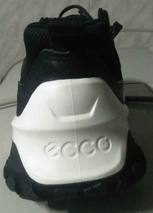 Продам кросовки брендовые