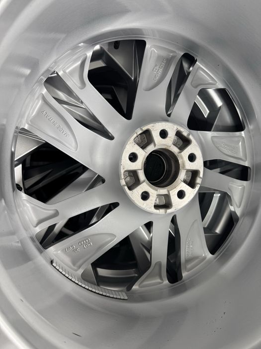 Jante Audi Q7 R20 Originale Pirelli de vara 99% 35/2024 AO1