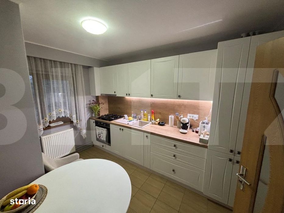 Apartament 3 camere, zona 300