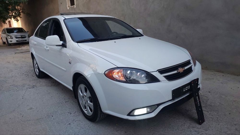 Gentra A/T sotiladi