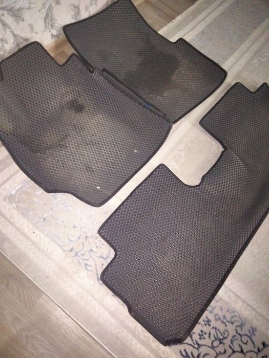 Продам коврики для салона