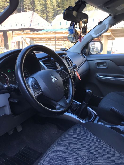 Vând Mitsubishi L200