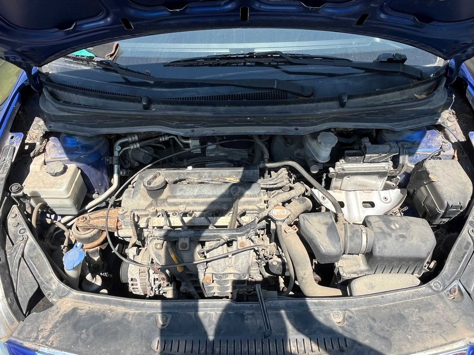 Dezmembrez Hyundai I20 1,2 benzina albastru 2009