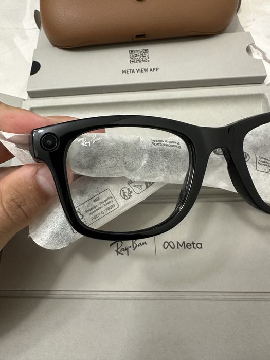 Умные очки Ray Ban Meta, умеющие снимать видео