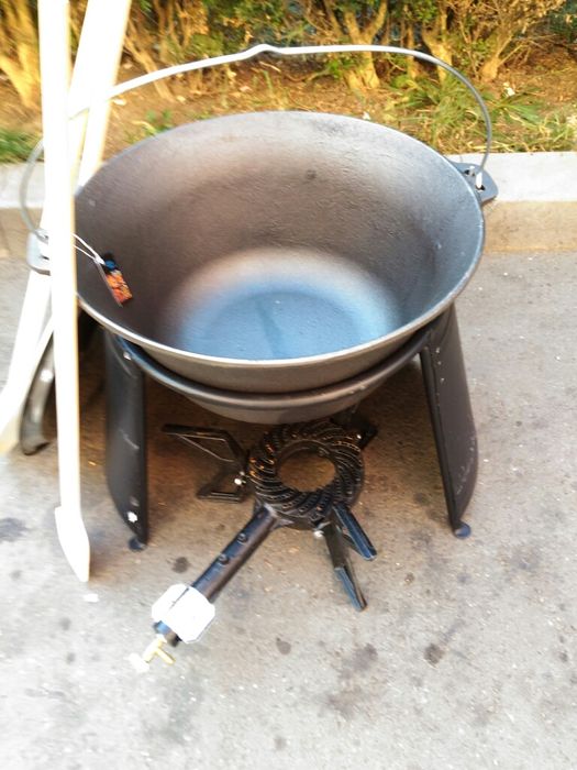 Oferta  Ceaun fonta / Tuci  22 L  370  lei