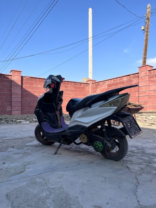 Скутер на продажу