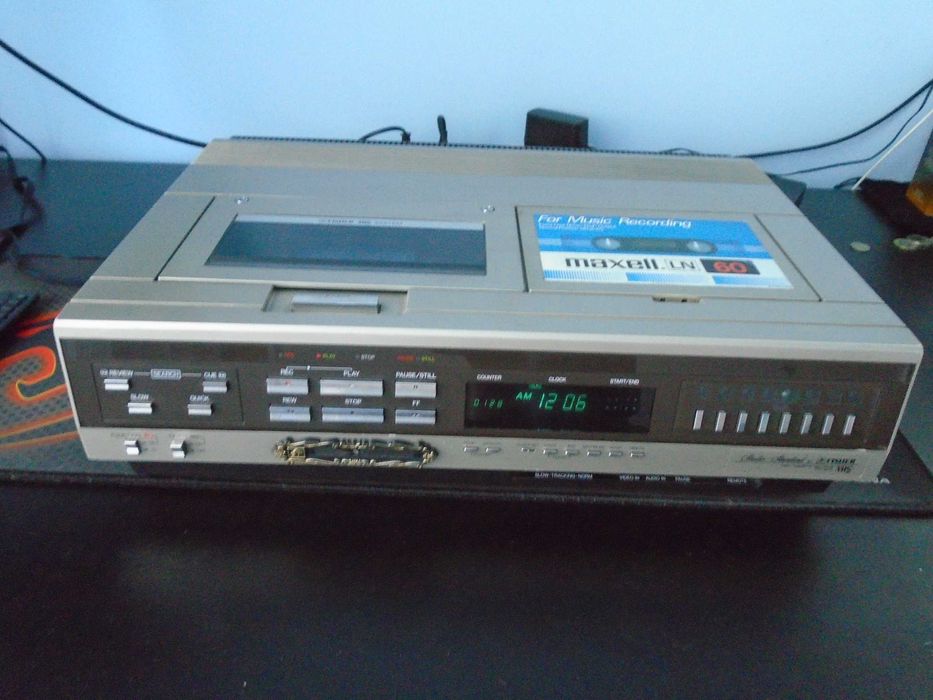 видео Fisher fvh-d520