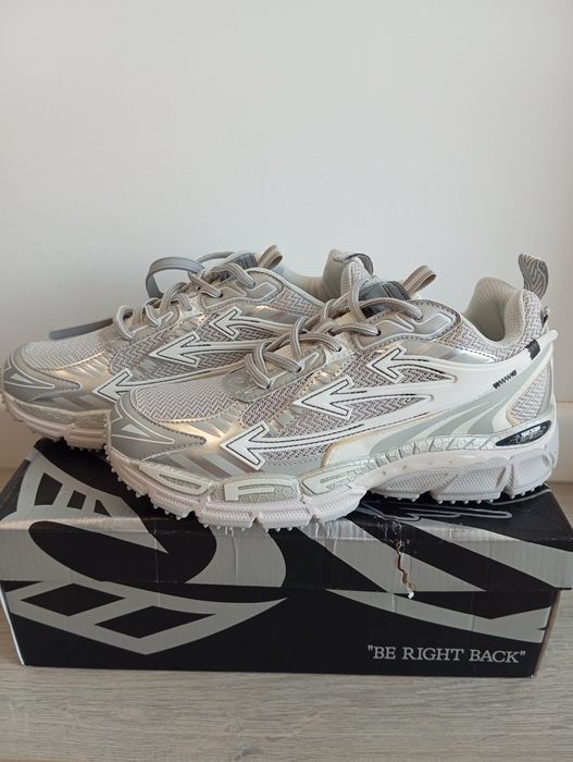 Offwhite BrB - Marimea 42 - alb/argintiu