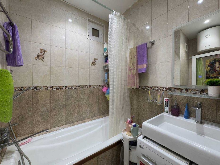 Продается 4-комн Квартира, 63 м2, Чиланзар 9, РУВД (87648)