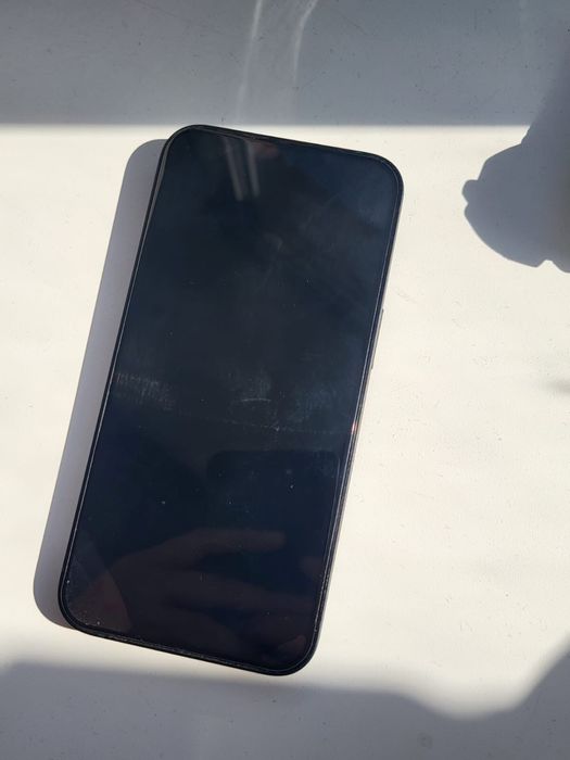 iPhone 13 в отличном состоянии