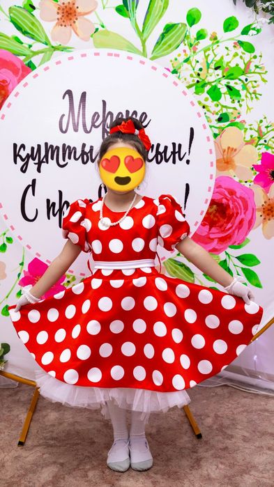 Нарядные  платья для девочки