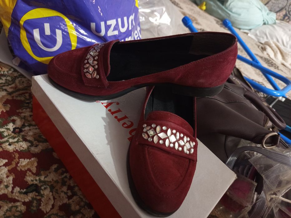 Tufli etikla sotiladi yengi