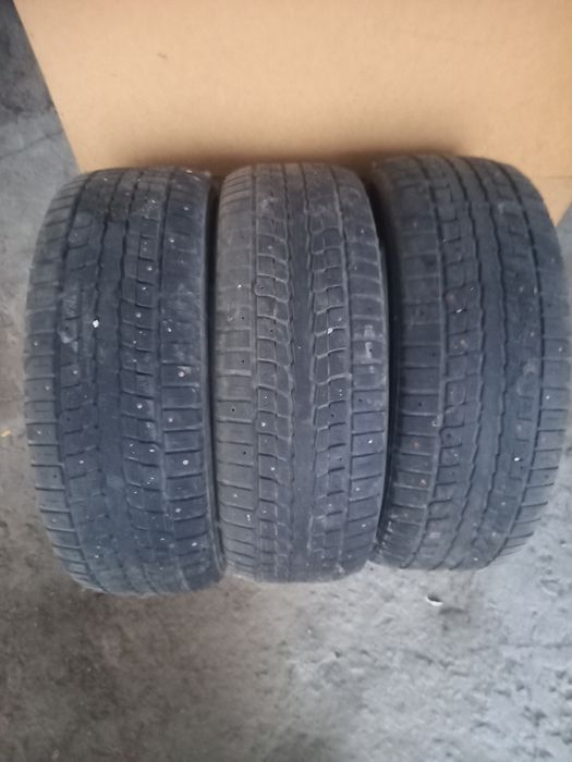 Продам шины 16х60х215 3шт.