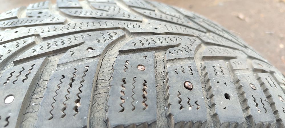 Продам резину зимнюю б/у