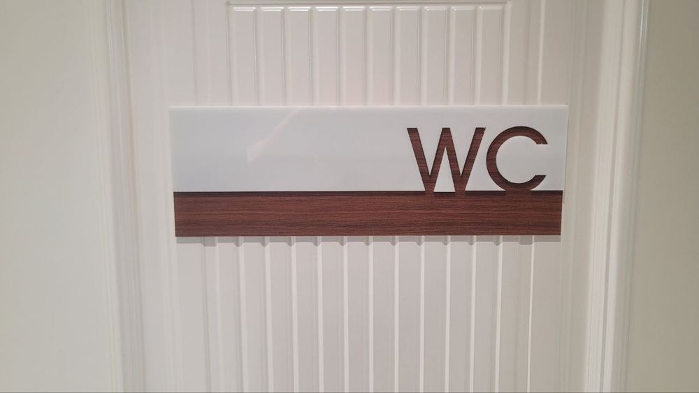 Навигационные и информационные таблички на двери под заказ