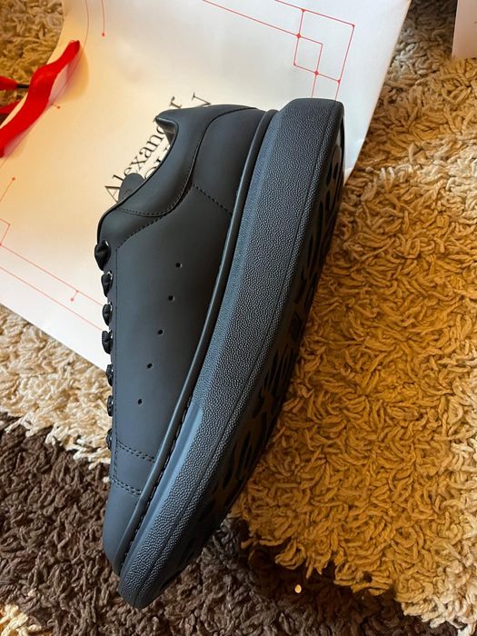 Alexander Mcqueen black