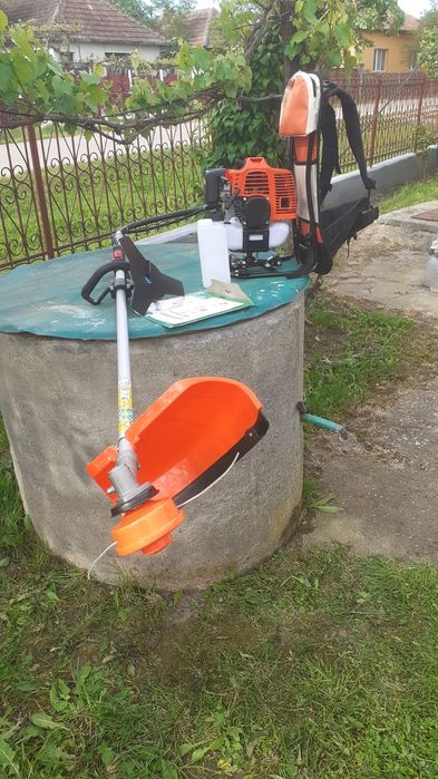 Vand Motocoasa noua profesionala pentru tăiat iarba