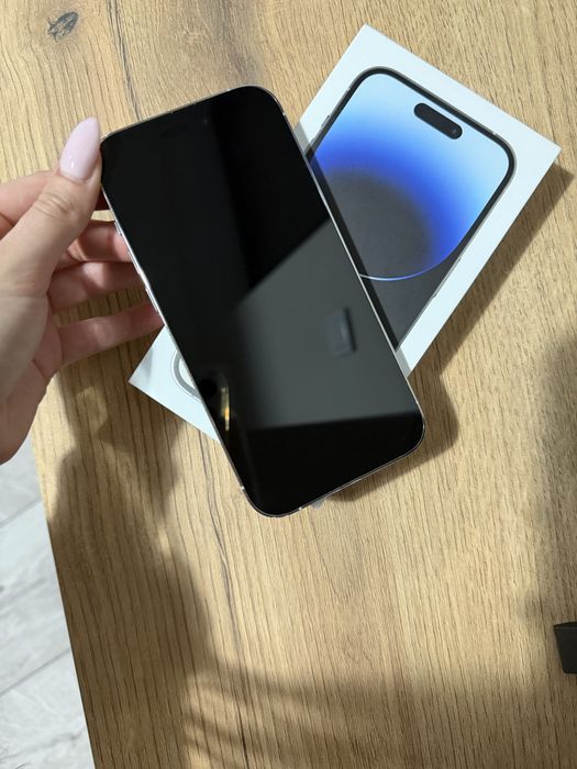 iPhone 14 Pro 256 GB с кутия и зарядно(80%)